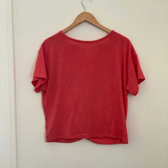 American Eagle Front-Knot Cropped Tee - Picture 2 of 3